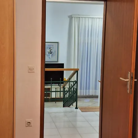Ornela Апартаменты *