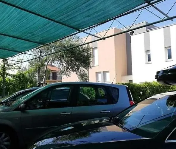 Ornela Appartamento Traù